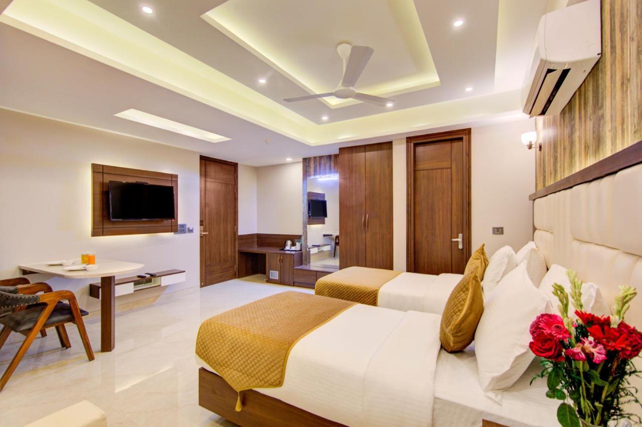 Le Tresor Hotel Ню Делхи Екстериор снимка